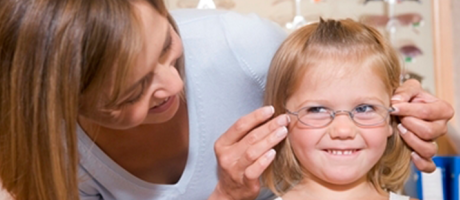 Augenuntersuchungen bei Kindern: Tipps für die Augenpflege bei Kindern